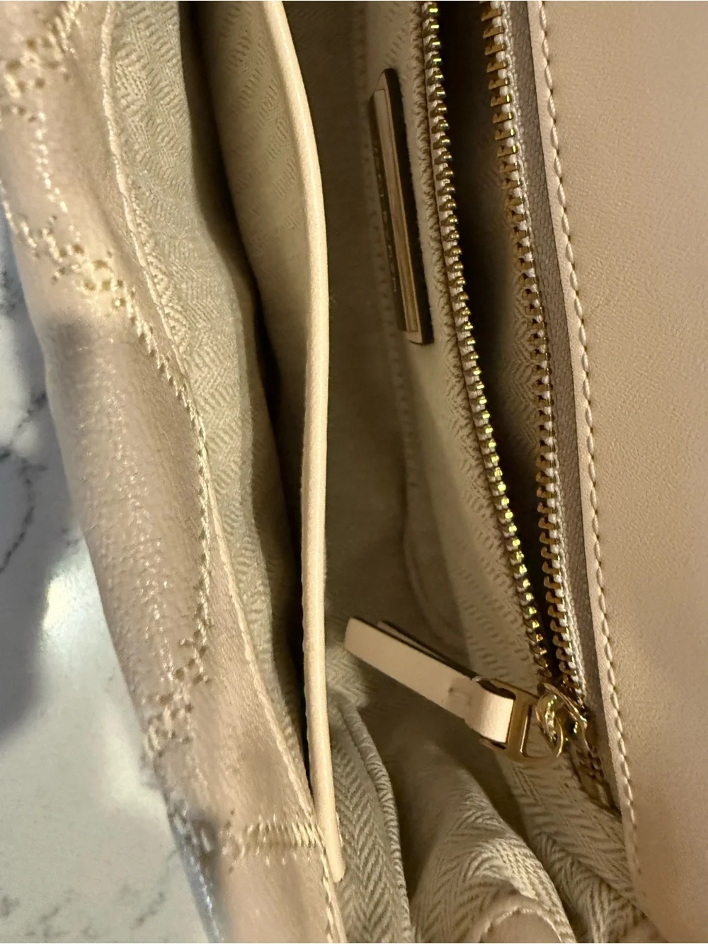 Tory Burch Cream Quilted Chain Crossbody Bag with Gold Hardware